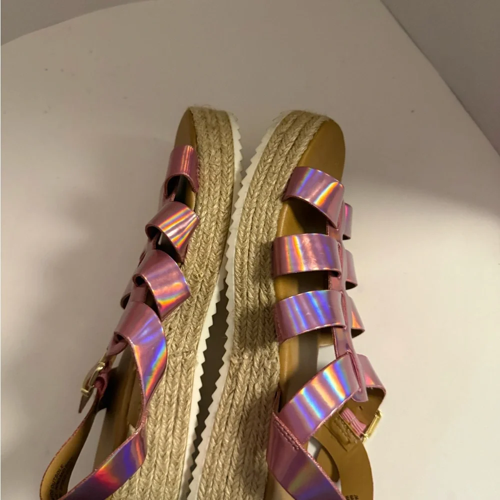 Steve Madden Iridescent Pink Sandals Size 5